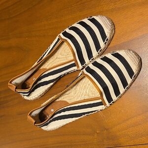 NWOT Kate Spade Lido Black Stiped Flats- Size 7m